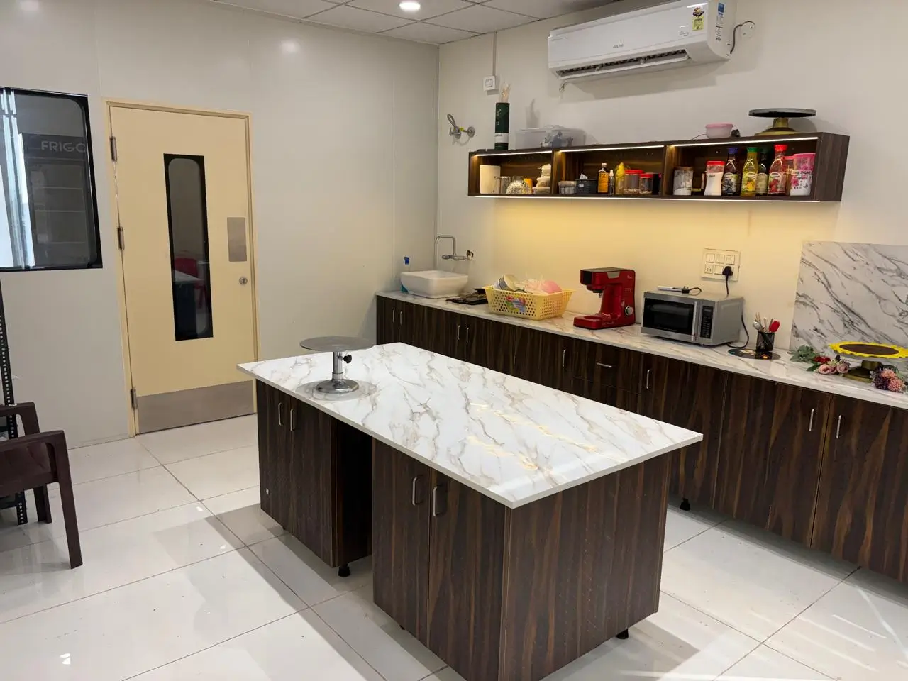 Golden Brown Cupcake